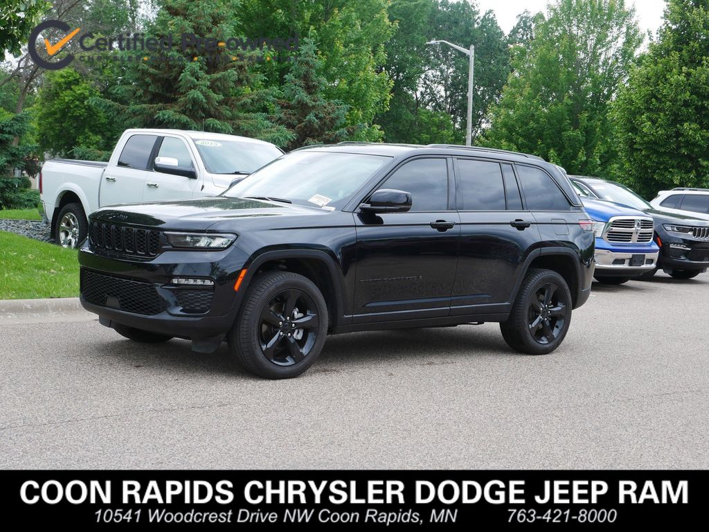 2023 Jeep Grand Cherokee Limited Edition Hero Image