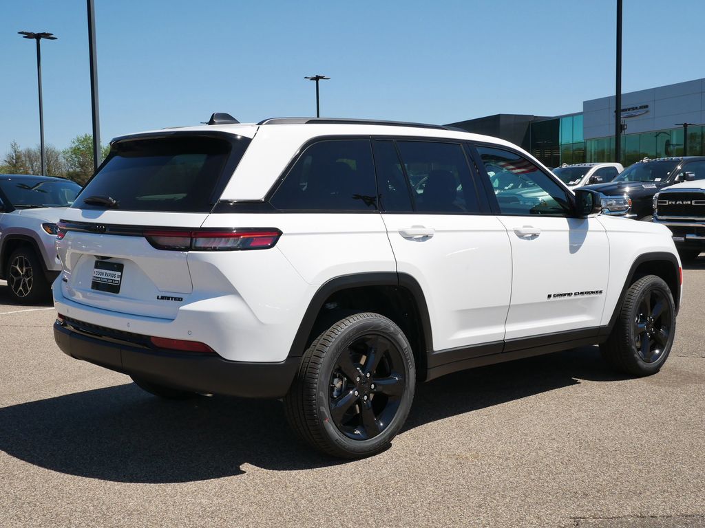 Thumbnail: 2025 Jeep Grand Cherokee - 9