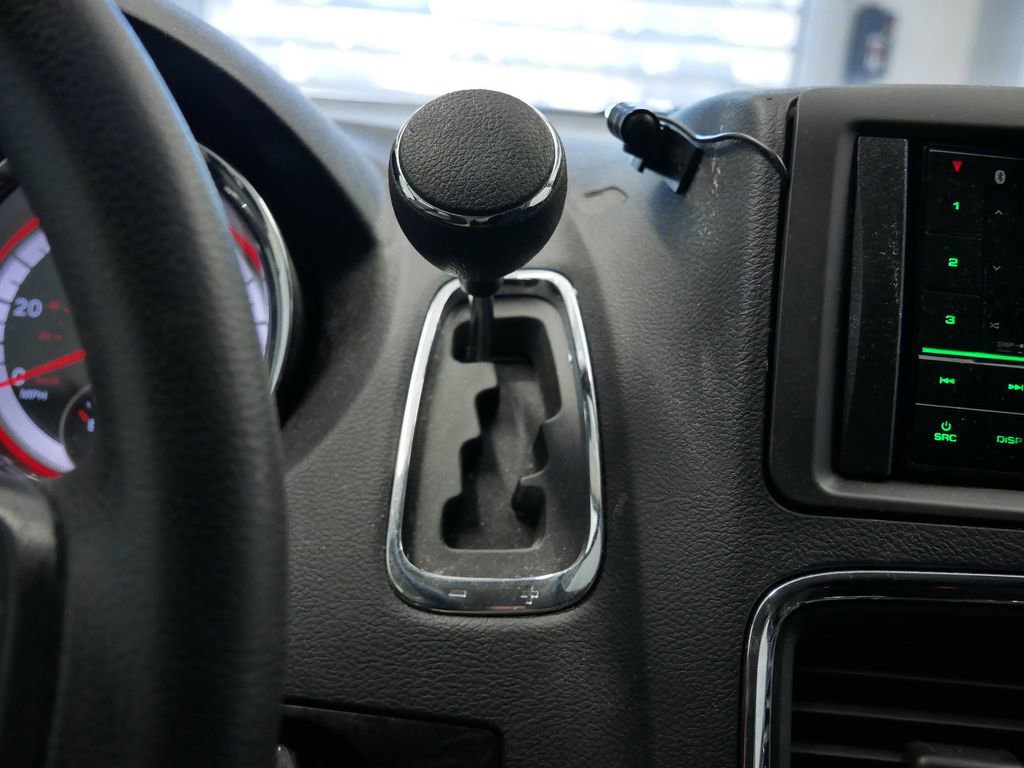 Thumbnail: 2013 Dodge Grand Caravan - 29