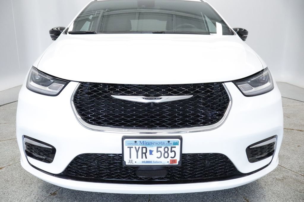 Thumbnail: 2026 Chrysler Pacifica - 11