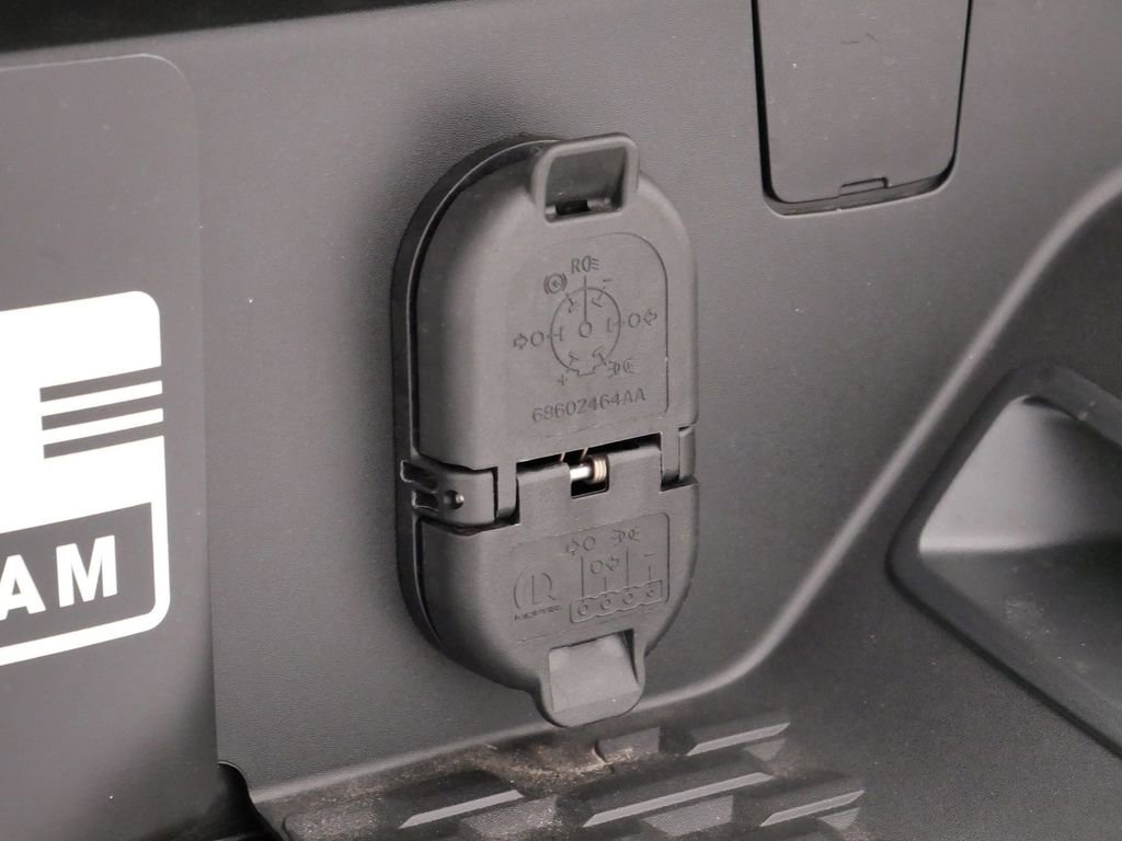 Thumbnail: 2026 RAM 1500 - 3