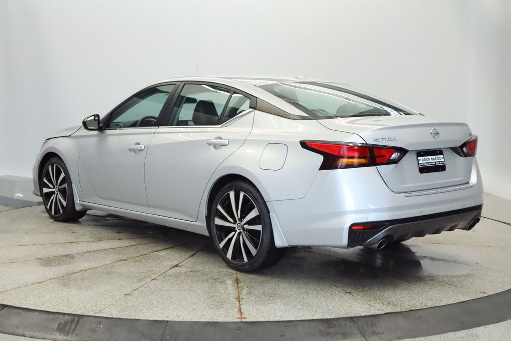 Thumbnail: 2022 Nissan Altima - 3