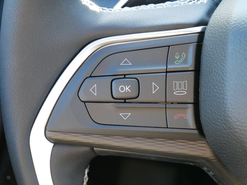 Thumbnail: 2025 Jeep Grand Cherokee - 38