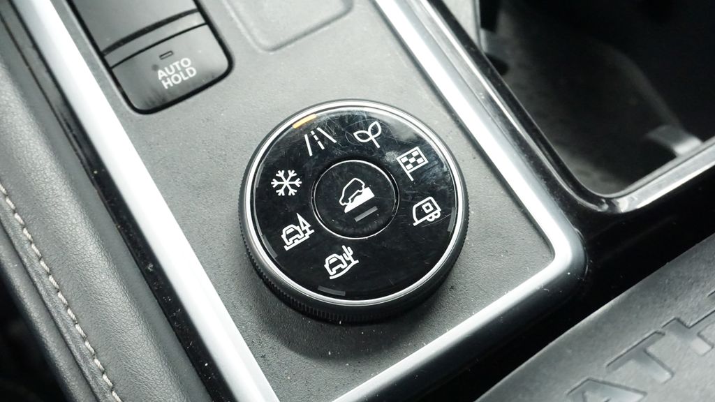 Thumbnail: 2023 Nissan Pathfinder - 41