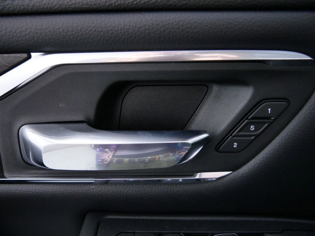 Thumbnail: 2025 RAM 1500 - 38