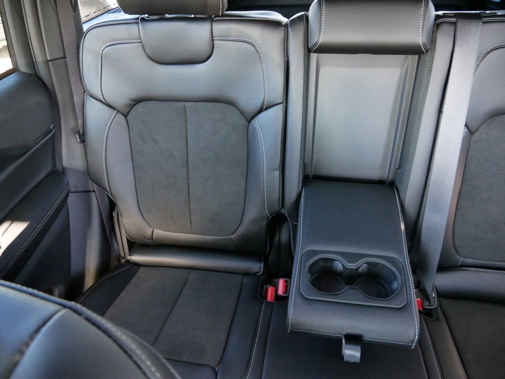 Thumbnail: 2025 Jeep Grand Cherokee - 22