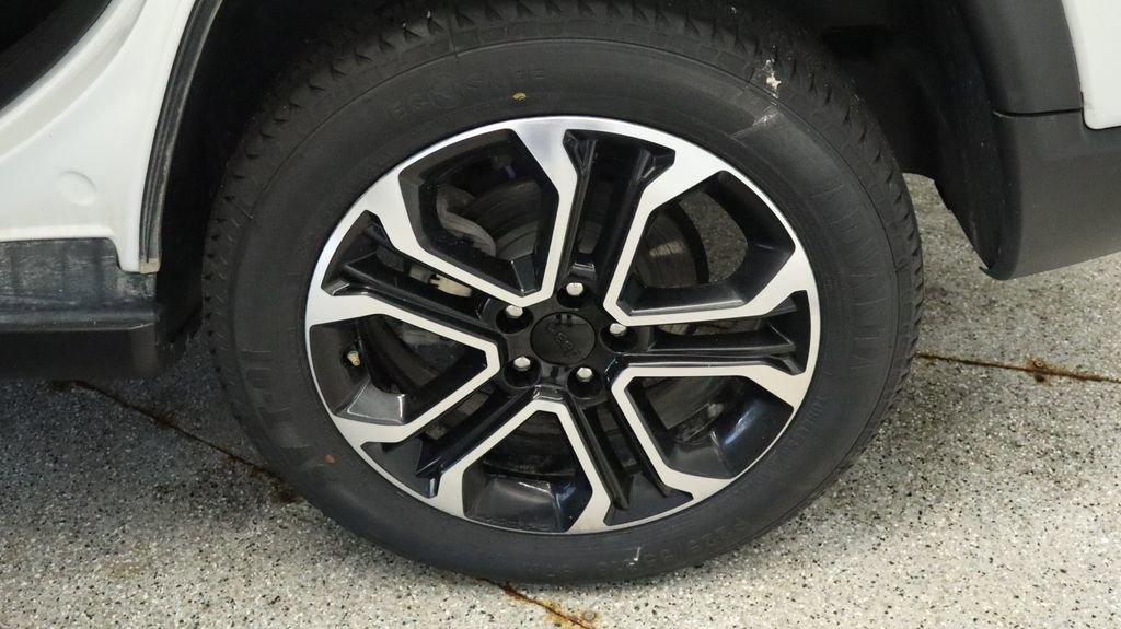 Thumbnail: 2023 Jeep Compass - 15