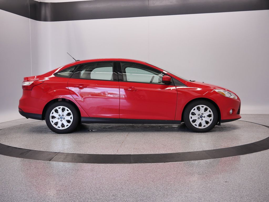 Thumbnail: 2012 Ford Focus - 8