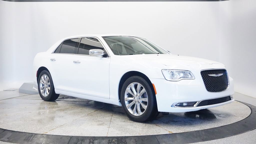 Thumbnail: 2019 Chrysler 300 - 9