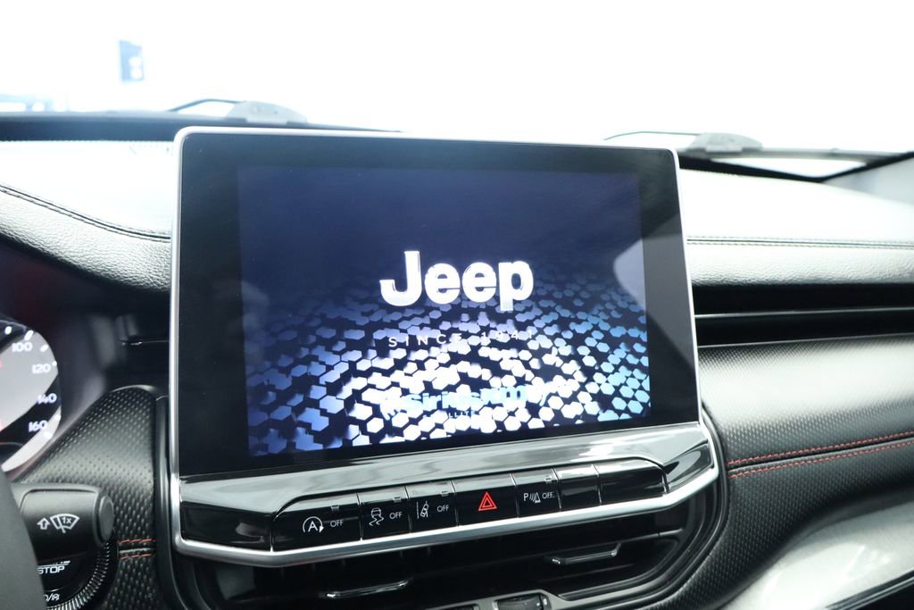 Thumbnail: 2023 Jeep Compass - 45