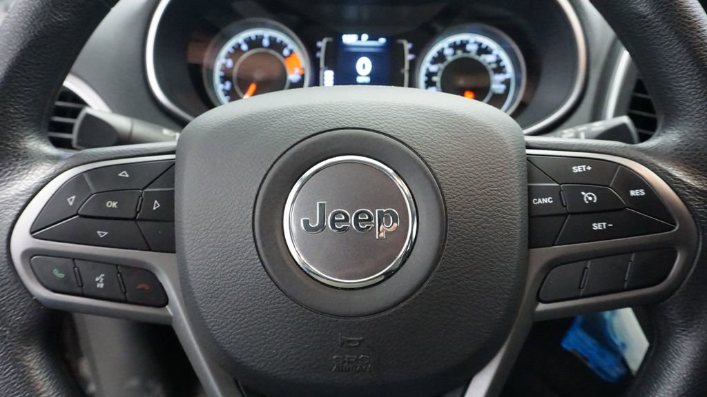 Thumbnail: 2019 Jeep Cherokee - 38