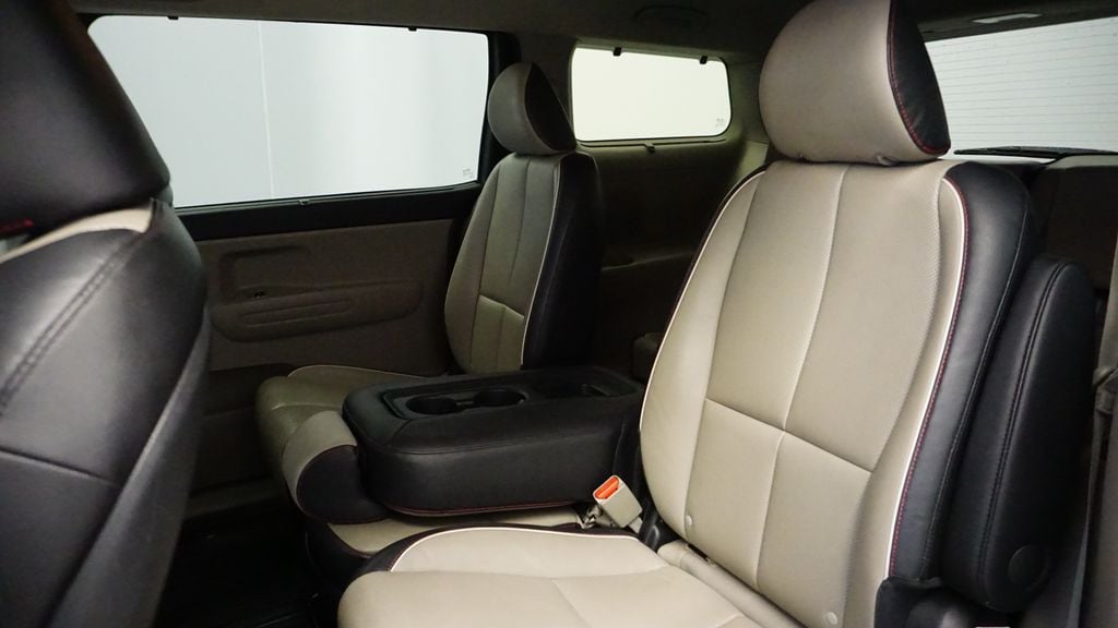 Thumbnail: 2020 Kia Sedona - 19