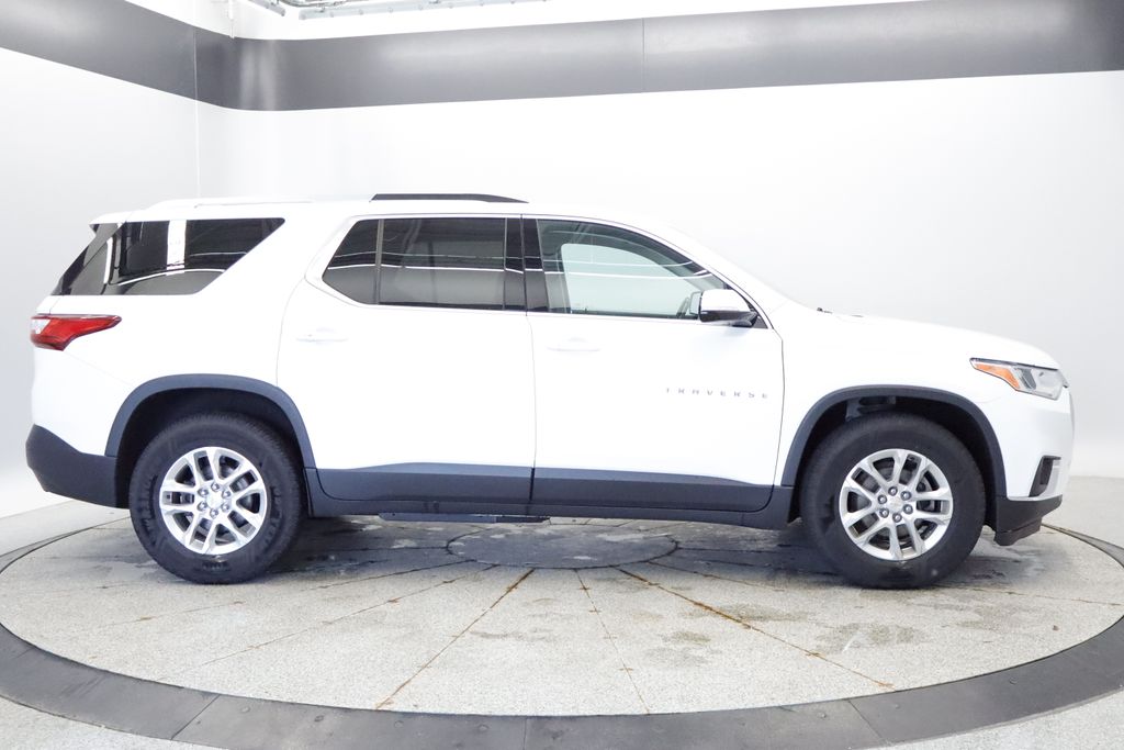 Thumbnail: 2018 Chevrolet Traverse - 8