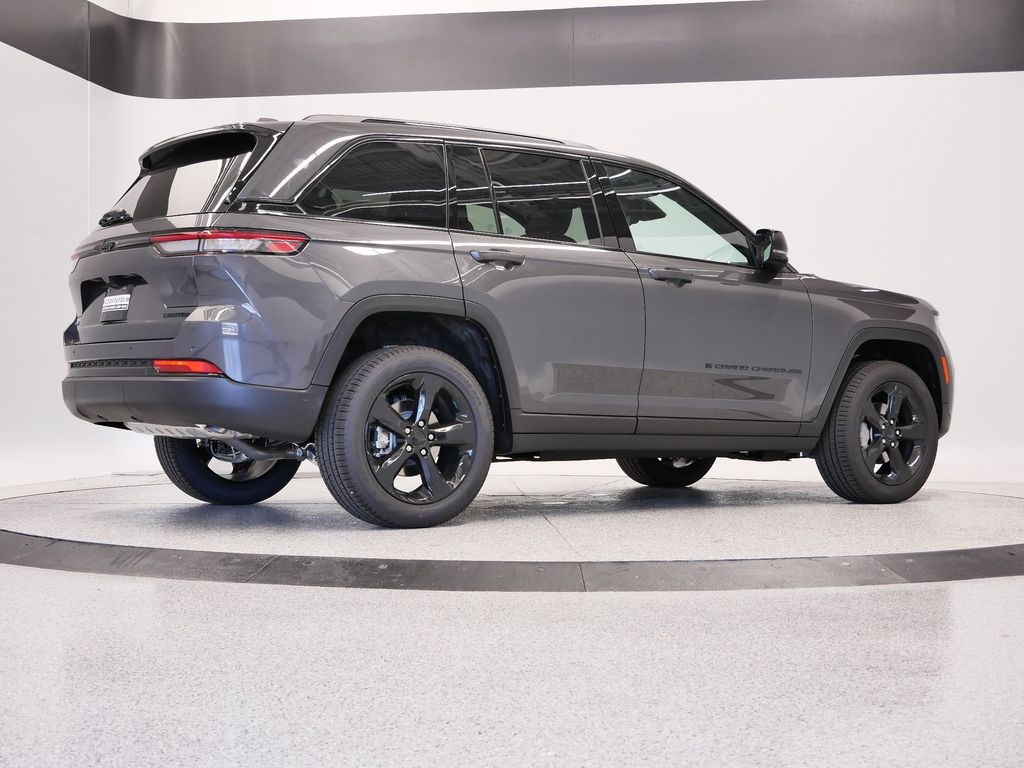 Thumbnail: 2025 Jeep Grand Cherokee - 47