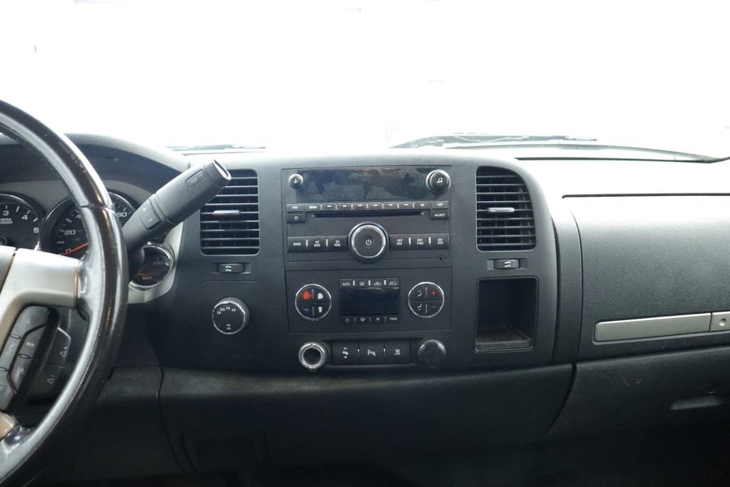 Thumbnail: 2011 GMC Sierra 1500 - 25