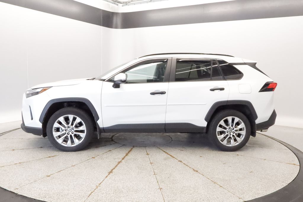 Thumbnail: 2025 Toyota RAV4 - 2