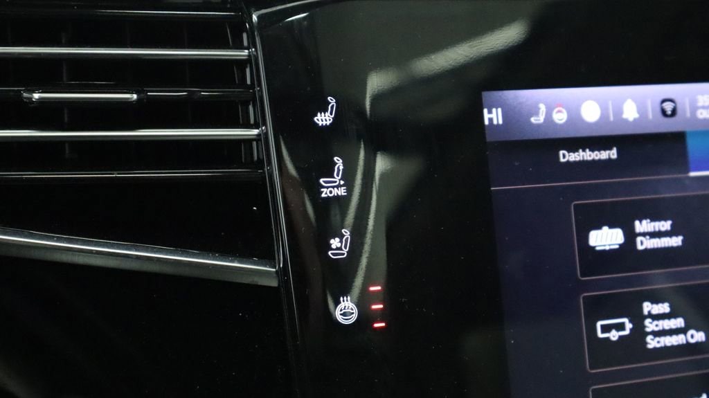 Thumbnail: 2022 Jeep Wagoneer - 47