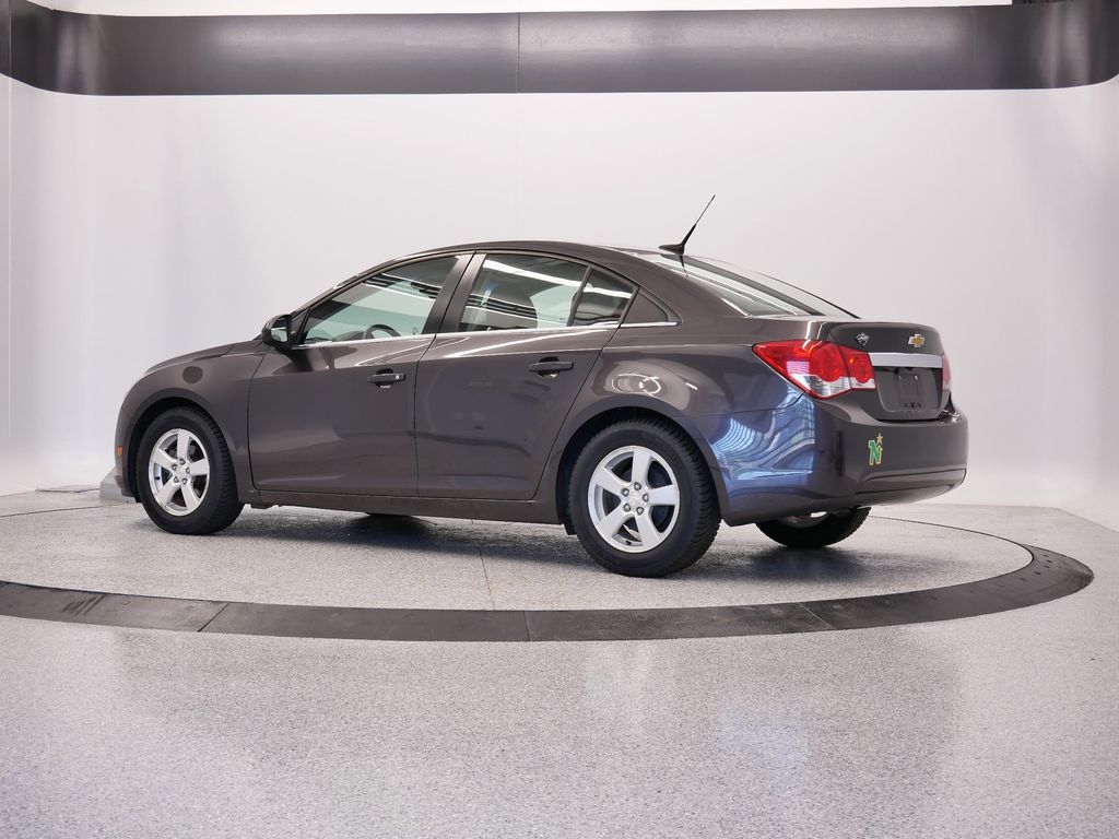 Thumbnail: 2014 Chevrolet Cruze - 3