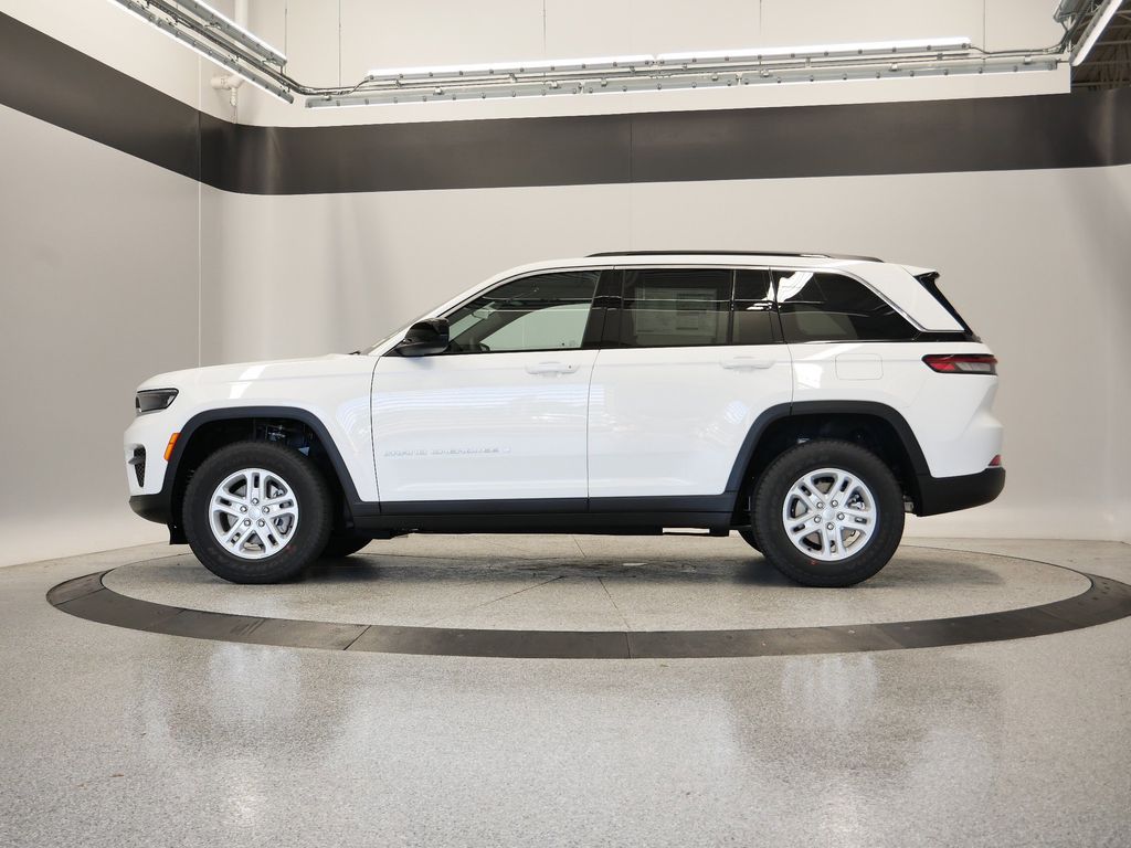 Thumbnail: 2025 Jeep Grand Cherokee - 43
