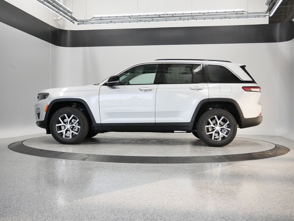 Thumbnail: 2025 Jeep Grand Cherokee - 43