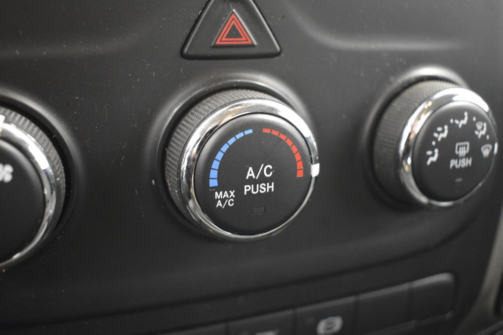 Thumbnail: 2014 RAM 2500 - 41