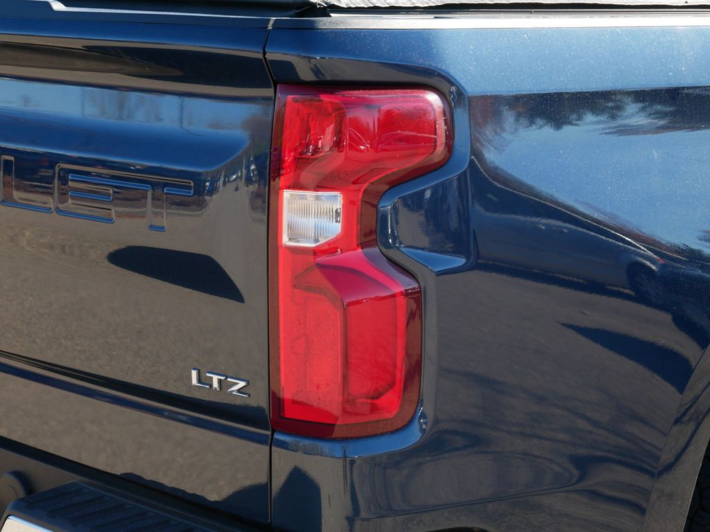 Thumbnail: 2022 Chevrolet Silverado 1500 - 21