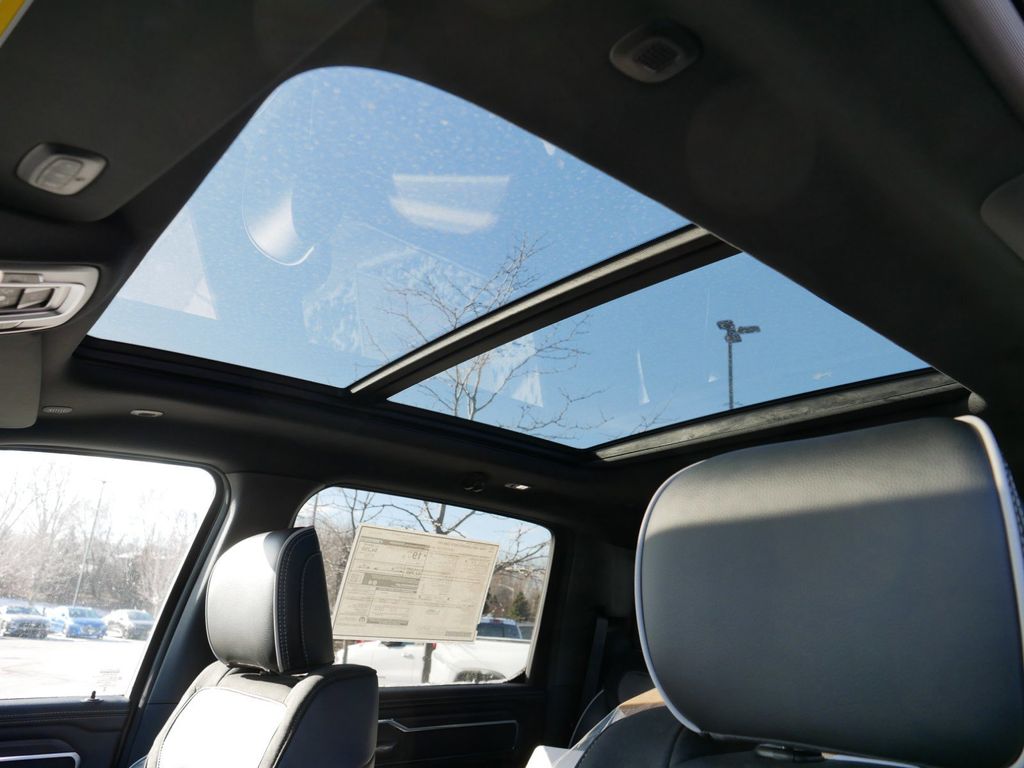 2025 RAM 1500 Laramie 24
