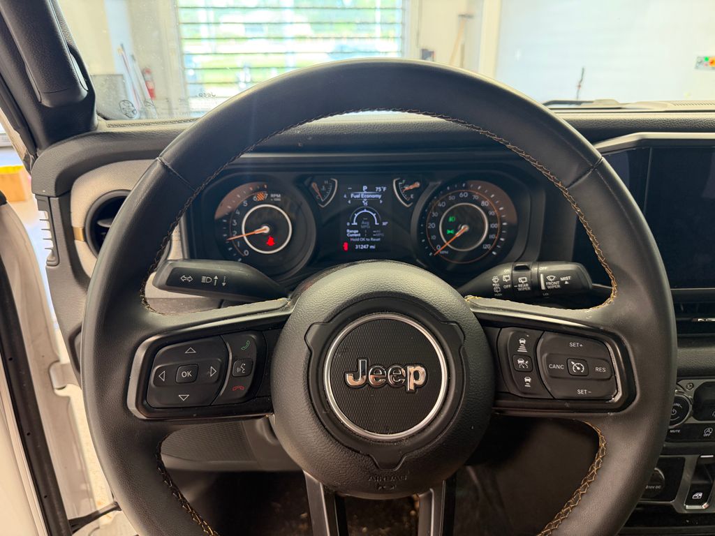 Thumbnail: 2024 Jeep Wrangler - 17