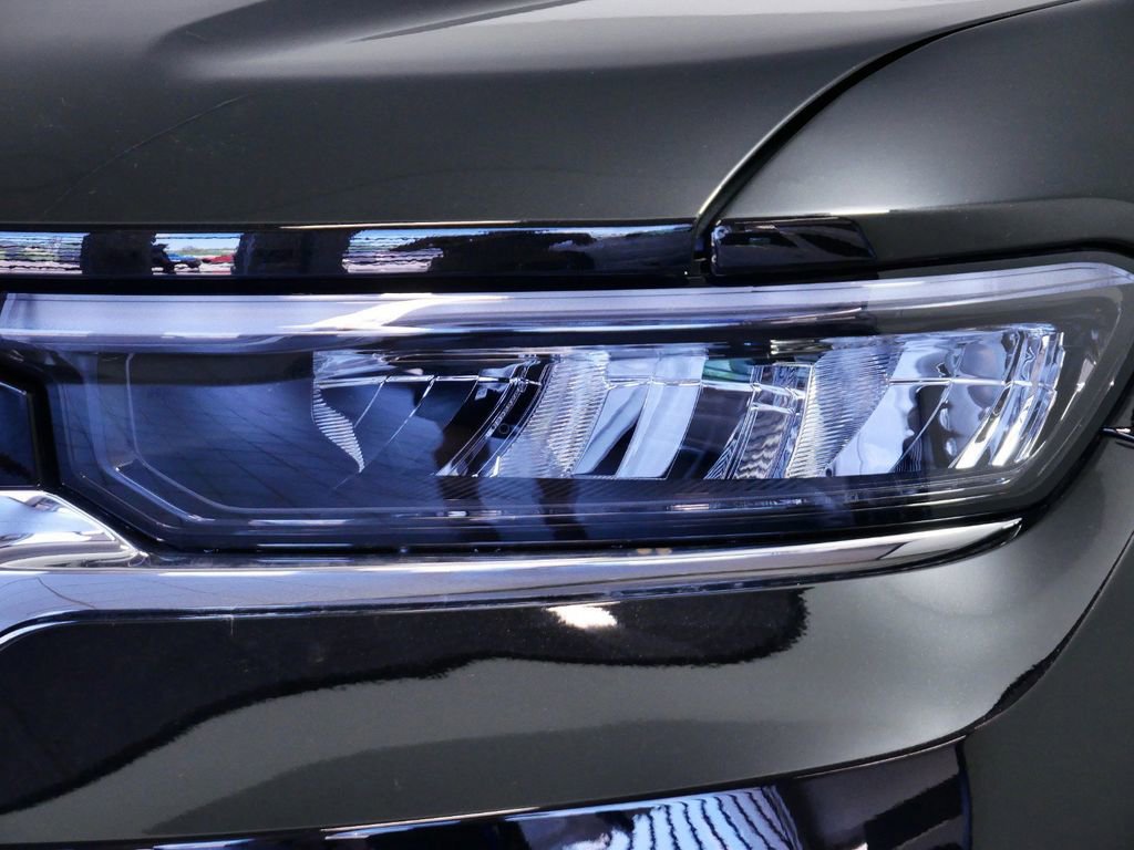 Thumbnail: 2025 Jeep Grand Cherokee - 19