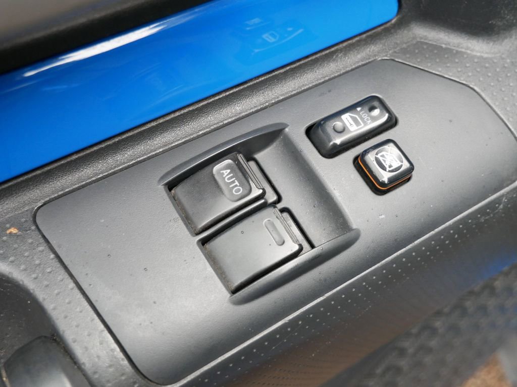 Thumbnail: 2007 Toyota FJ Cruiser - 27