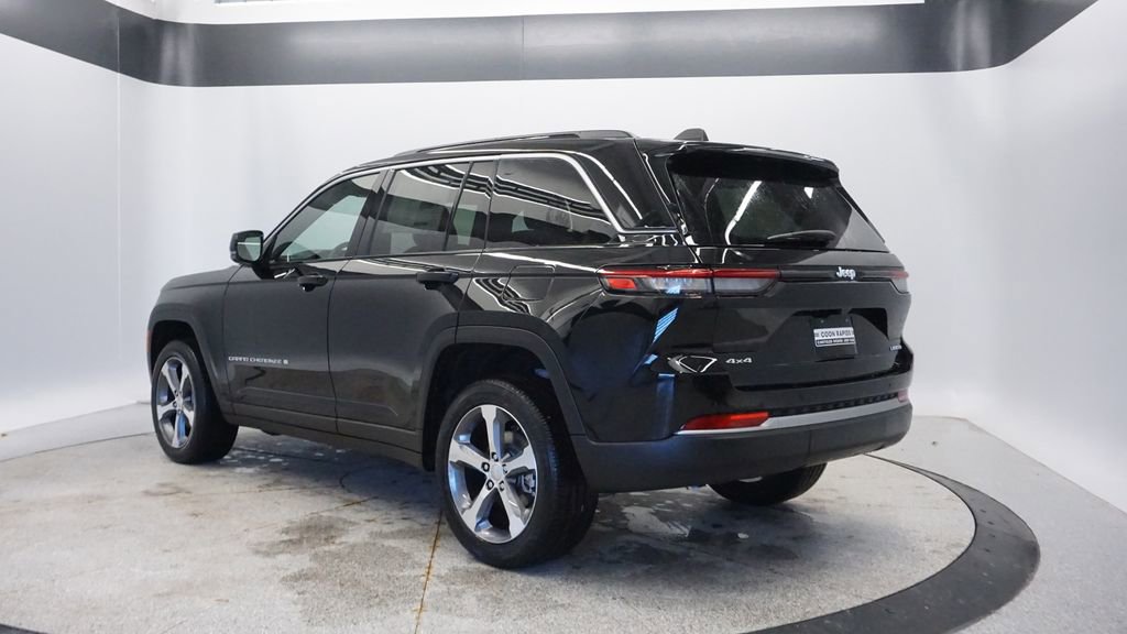 Thumbnail: 2026 Jeep Grand Cherokee - 3