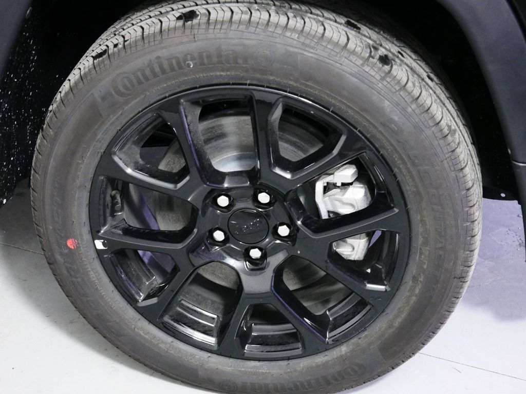 Thumbnail: 2024 Jeep Compass - 24