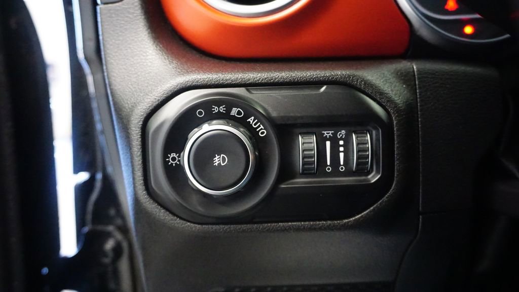 Thumbnail: 2021 Jeep Wrangler - 25