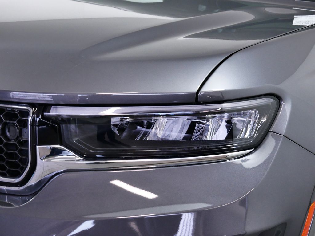 Thumbnail: 2025 Jeep Grand Cherokee - 19