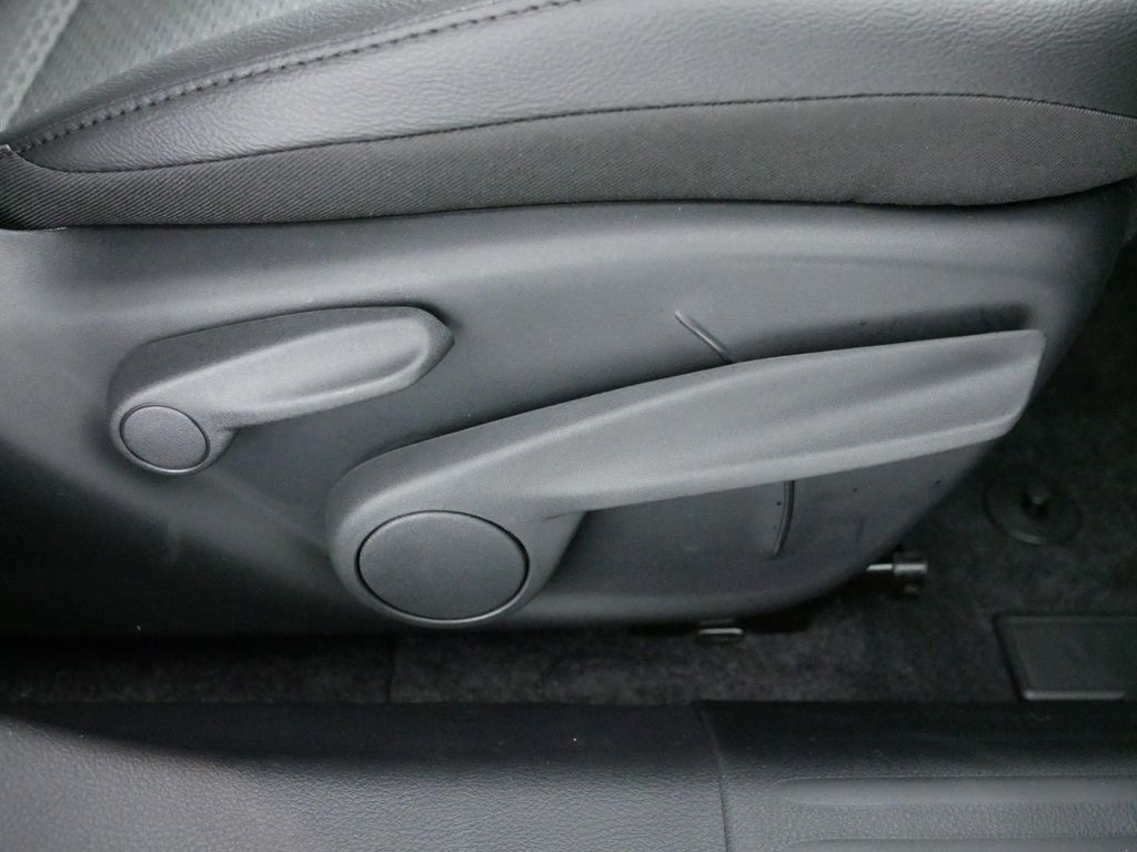 Thumbnail: 2025 Jeep Compass - 25