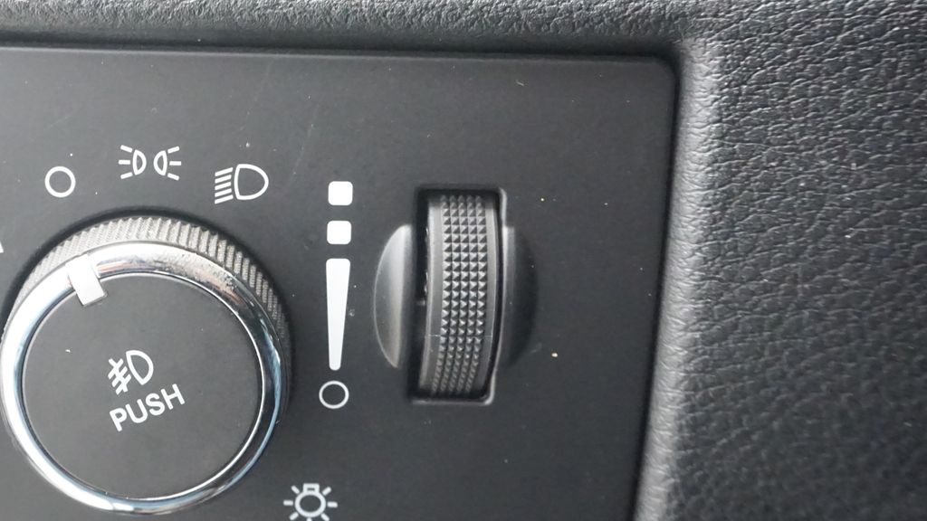 Thumbnail: 2015 Jeep Grand Cherokee - 26