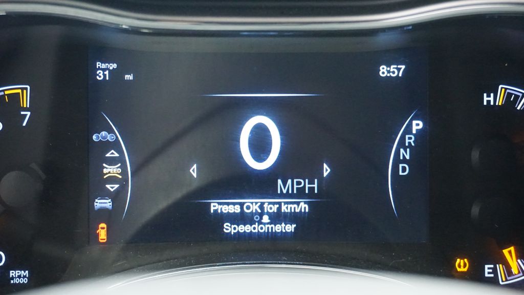 Thumbnail: 2021 Jeep Grand Cherokee - 47