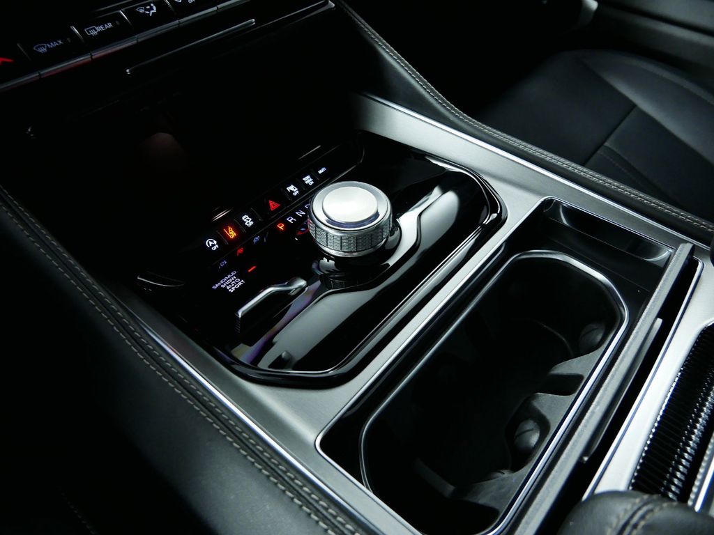 Thumbnail: 2024 Jeep Wagoneer - 49