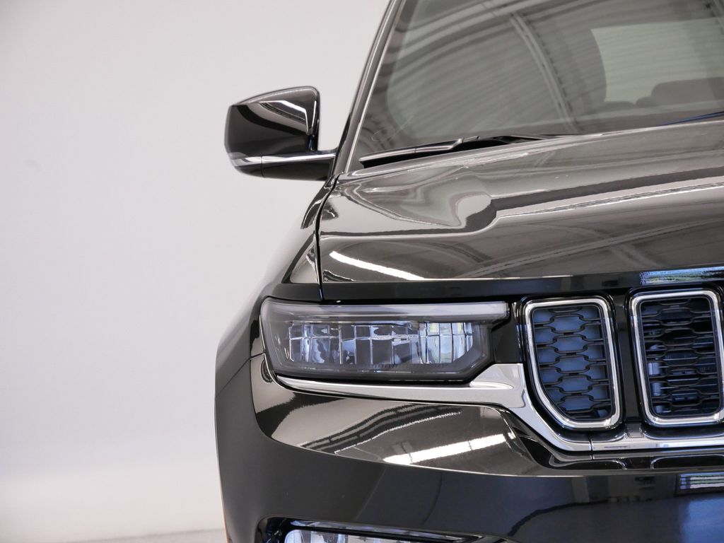 Thumbnail: 2025 Jeep Grand Cherokee - 50