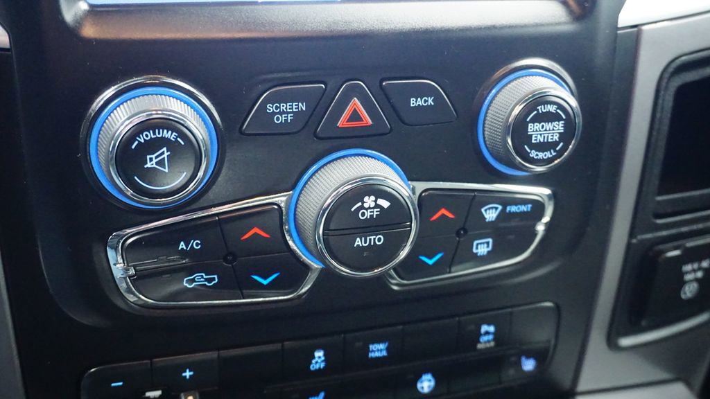 Thumbnail: 2023 RAM 1500 Classic - 28