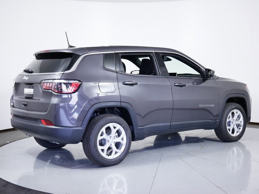 Thumbnail: 2024 Jeep Compass - 8