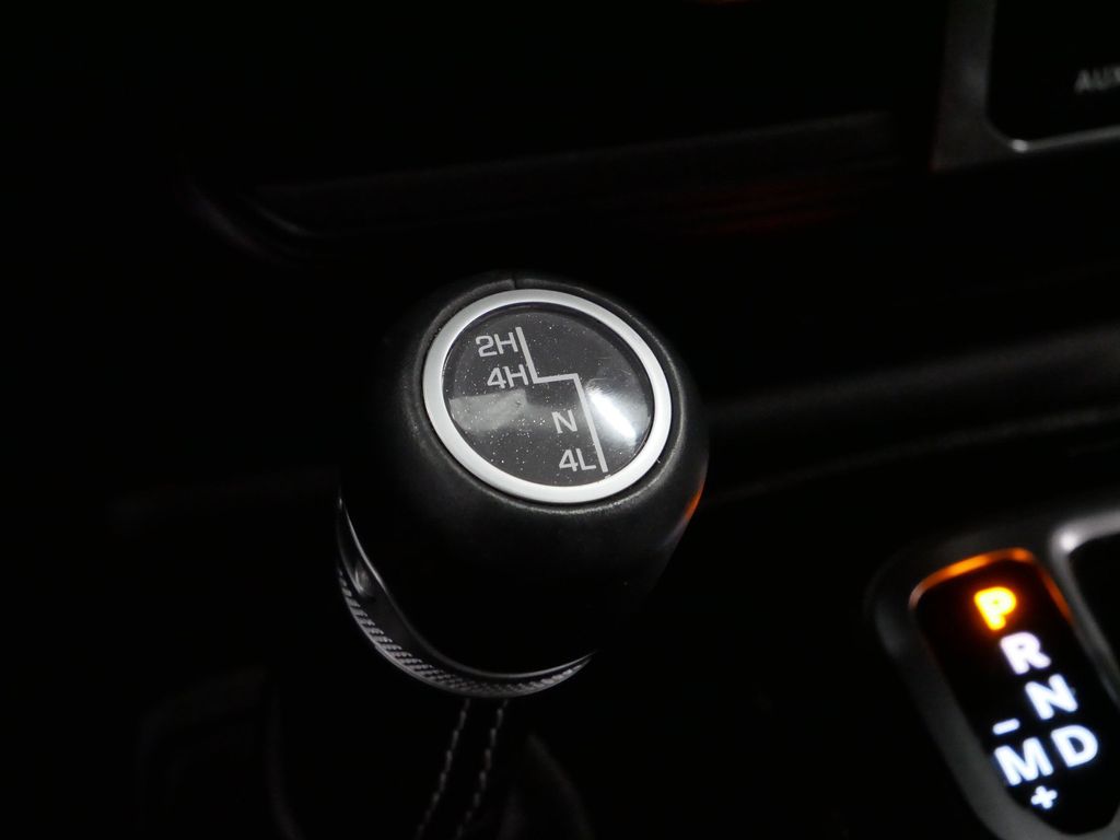 Thumbnail: 2020 Jeep Wrangler - 42