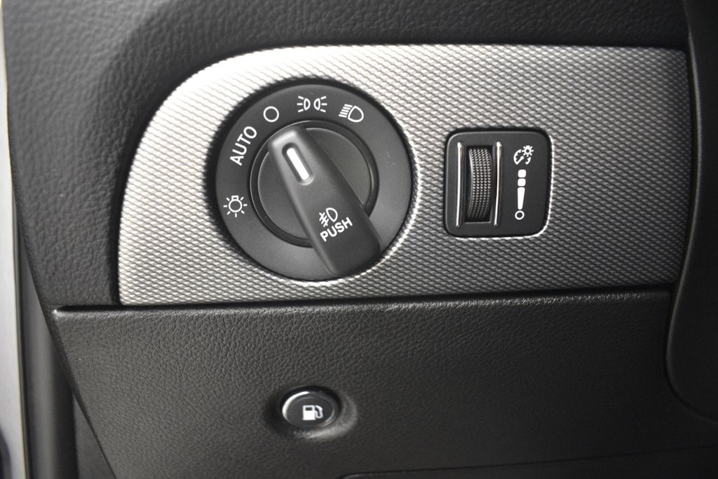 Thumbnail: 2020 Dodge Durango - 27