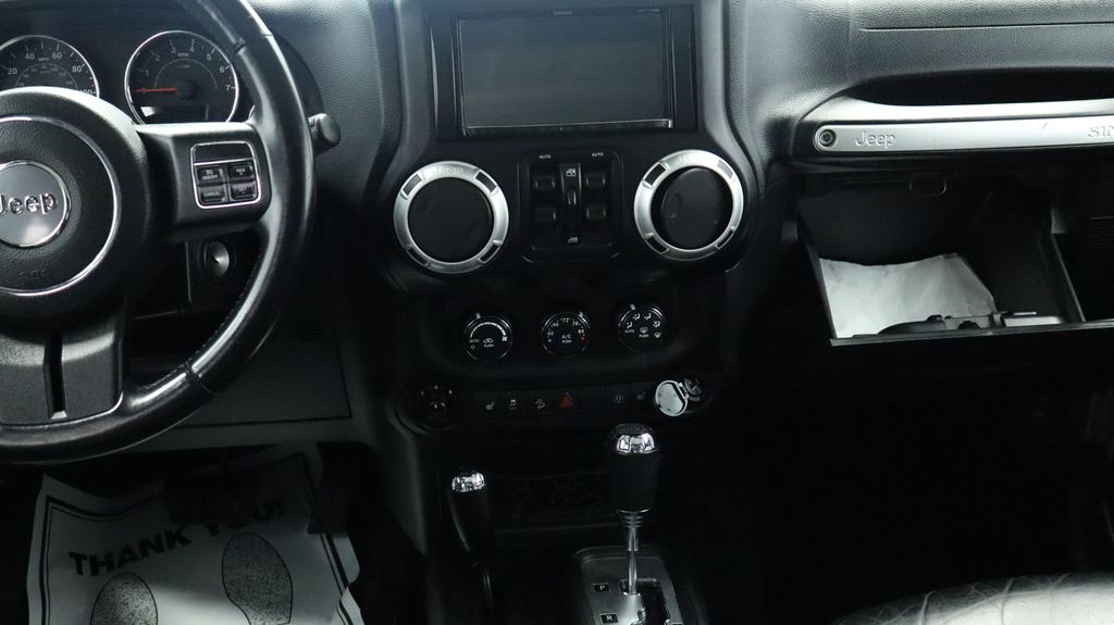 Thumbnail: 2014 Jeep Wrangler - 23