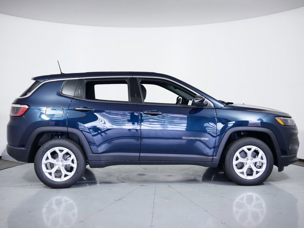Thumbnail: 2024 Jeep Compass - 9