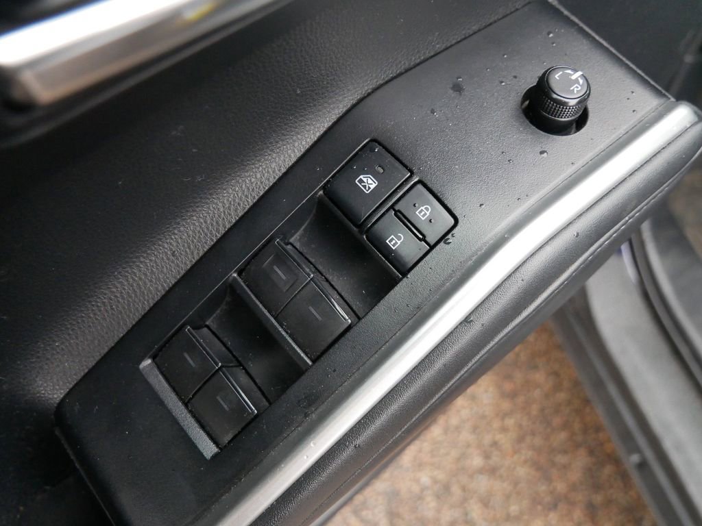 Thumbnail: 2021 Toyota Highlander - 35