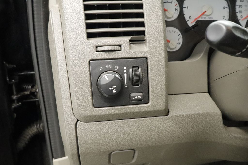 Thumbnail: 2006 Dodge Ram 1500 - 27