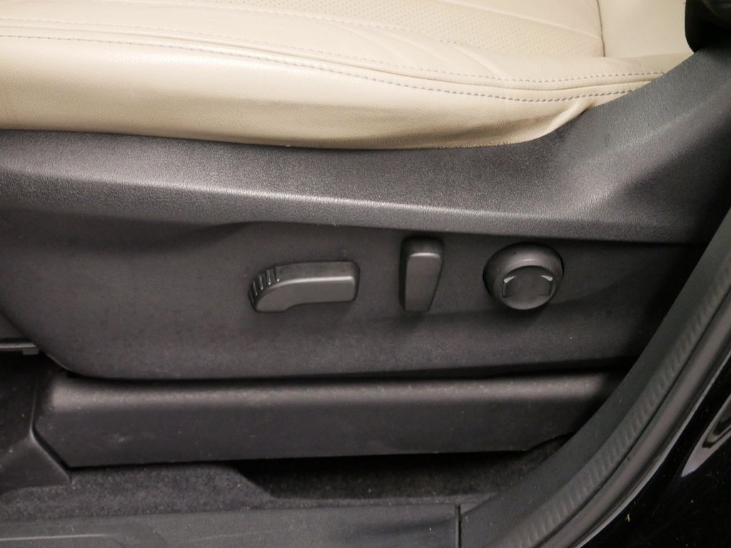 Thumbnail: 2022 Subaru Ascent - 4