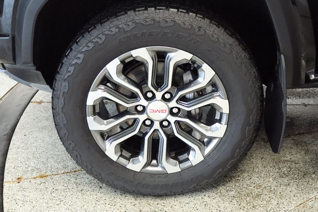 Thumbnail: 2023 GMC Canyon - 14