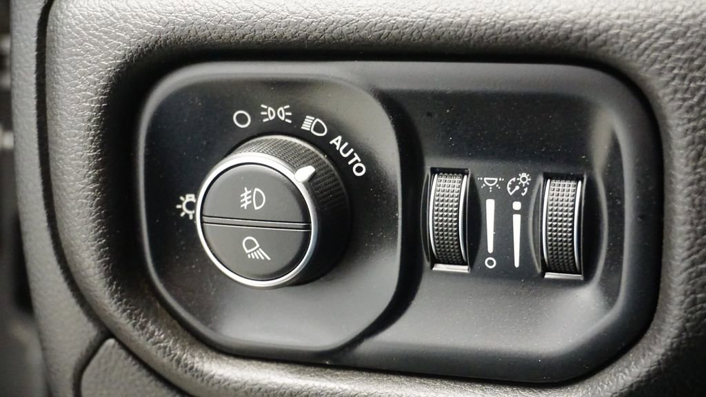 Thumbnail: 2019 RAM 1500 - 24